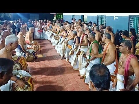 മഹാരഥന്മാർ ഒരു വേദിയിൽ.ഘനപഥം പഞ്ചാവാദ്യം :- പതികാലം തിമില താളവട്ടം - ചോറ്റാനിക്കര വിജയൻ മാരാർ സംഘവും