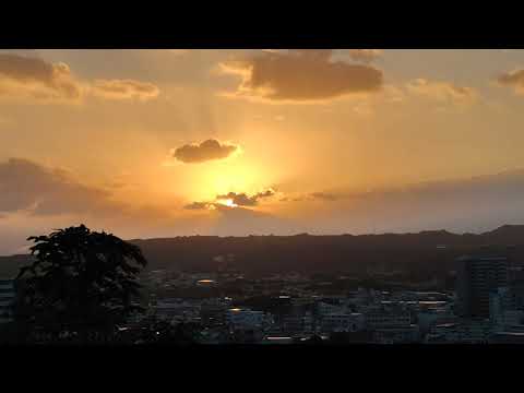 【地震雲？】沖縄県南風原町の初日の出！