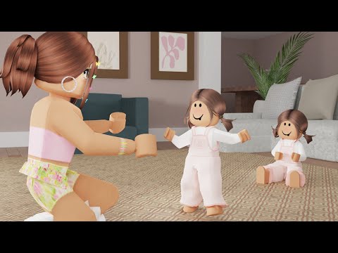 TWINS TOOK THEIR FIRST STEPS! Bloxburg Family Roleplay