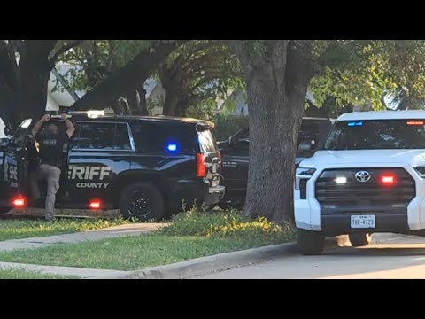 STANDOFF UNDERCOVER COPS DENTON COUNTY LEWISVILLE TEXAS