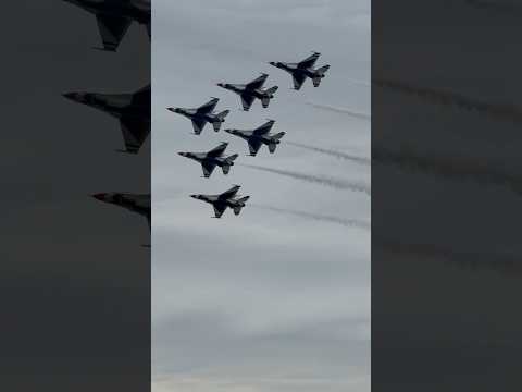 Awe-inspiring US Air Force Thunderbirds at Battle Creek Field of Flight Air Show in Michigan!