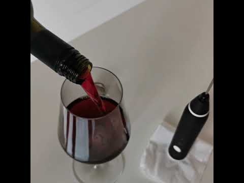 'Breathe' / Aerate your wine fast & effective!