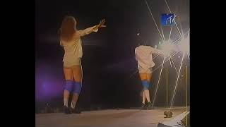 t.A.T.u. - Malchik Gay (Live on MTV 2001) [HD]