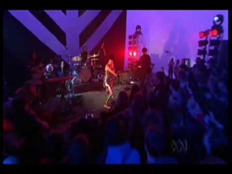 Cheated Hearts (live) - Yeah Yeah Yeahs