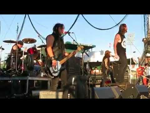 Saliva live Fort Wayne WBYR Birthday Bash 9 23 2017 - Fan Cam