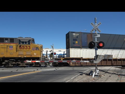 UP 8171 Intermodal Train South | S Woodland Ave. Railroad Crossing, Modesto CA