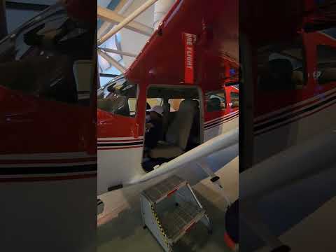 How to Fly a Real Airplane  #shorts #shortsfeed #shortsvideo #airplane