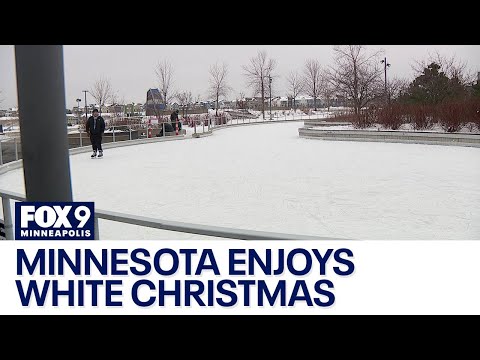 Minnesotans enjoy white Christmas, winter weather