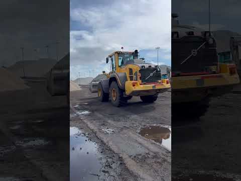 VOLVO L120H WHEEL LOADED VIDEO #volvo #video #shorts #shortvideo #short #hydraulic #bs4 #reels #song