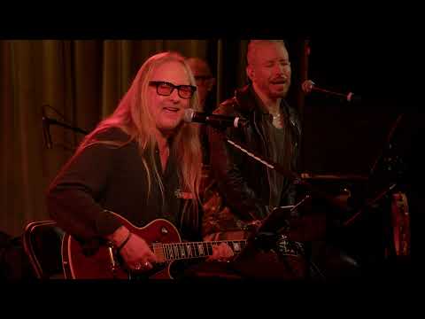 Jerry Cantrell - Brighten (Official Live Video)