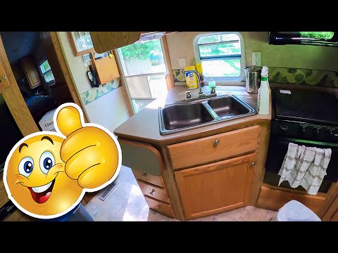 Budget RV Camper Build | Carpet Cleaning, Trim Repairs & More Upgrades ⛺