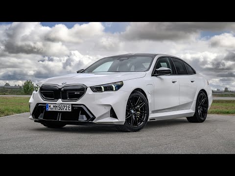 BMW M5 Alpine White 2025 in beautiful details: walkaround, interior and driving