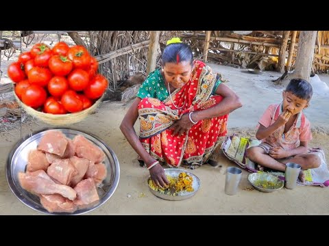 TOMATO CHICKEN CURRY cooking & eating by santali tribe old grandma