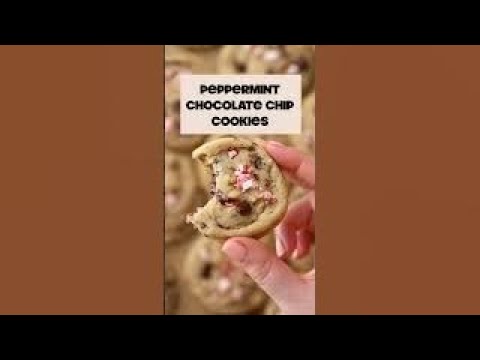 Peppermint Chocolate Chip Cookies | Recipe in the comments!