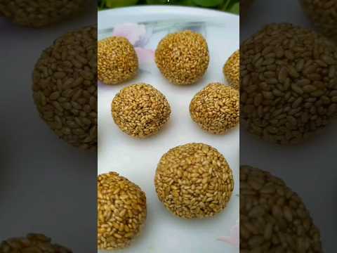 Nuvvula Laddu #nuvvulaundalu #nuvvulaladdu #laddu #ladoo #calciumrichfood #shorts #trendingshorts