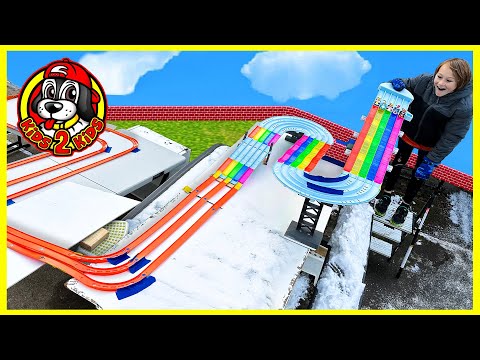 Hot Wheels Mario Kart SNOW Race 🌨 Our Longest Rainbow Road Raceway Track!