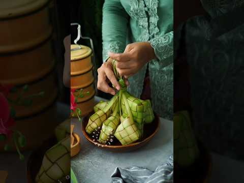 Chicken Rendang with ketupat #recipe #shortvideo