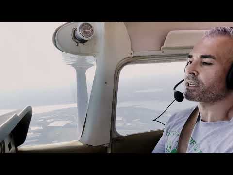 Flying on the 1978 Cessna Skyhawk A.K.A the Sky Chicken - da P.A vlog #flying #cessna