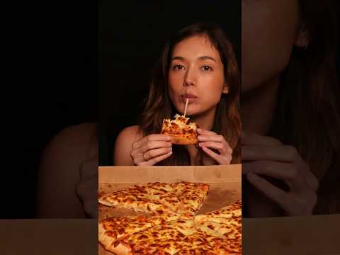 🍕 Cheesy Pizza & Spicy Fried Chicken Mukbang 🍗 #asmr #asmreating #shorts #mukbang