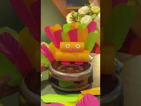 We create… a colorful turkey 😜✨ #ilifew400