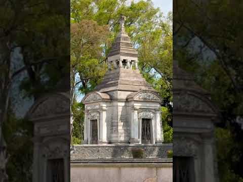 Panteón de la Sociedad Vasca en el cementerio de la Chacarita #shorts #buenosaires #chacarita