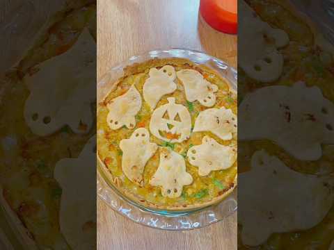 Spooky Pot Pie #dinner #dinnertime #dinnerrecipe #dinnerideas #shorts