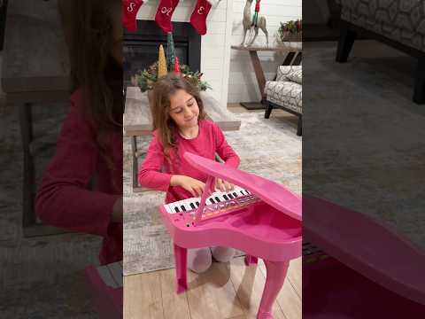 The good kid- Sierra teaches Rhia music lessons-helping story #shorts