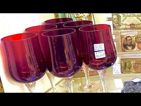 Antique Store Update #33 ~ Red & Green Holiday Gifts !