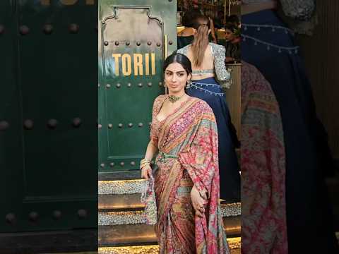 Khushi Kapoor Looking Gorgeous in traditional Saree In Her friend Sangeet Ceremony.