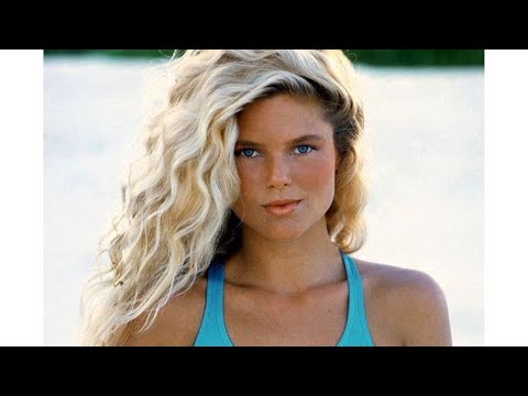 SEXY CHRISTIE BRINKLEY PHOTOS: Pantyhose, Stockings, Tights,Heels, Mini Skirt,MiniDress