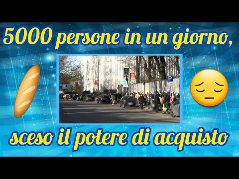 Natale - Fila lunghissima a Milano per il cibo!