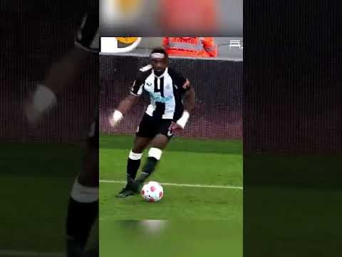 Saint-Maximin😲 #Saint-Maximin #premierleague #newcastle #shorts