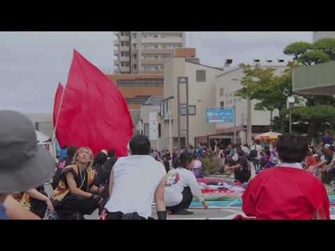 2026 06 23 第27回ヤートセ秋田祭 旗の共演