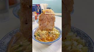 🍜極厚巨大チャーシュー乗った悪魔のラーメン【埼玉の隠れ家『Akkeyラーメン』】