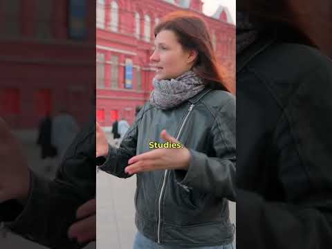 Hindi speaking Russian girl! 😳 She learned Hindi without ever visiting India