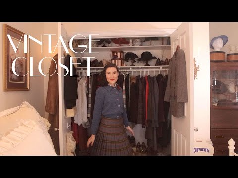 Decluttering and Switching Over My Vintage Closet | Carolina Pinglo