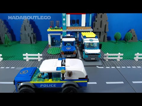 LEGO City Emergency Vehicles HQ 60371.