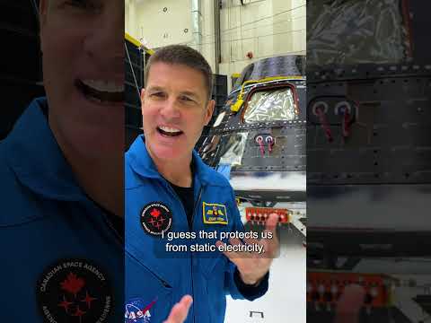 CSA | Astronaut Jeremy Hansen explores the Orion spacecraft #shorts