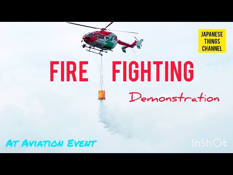 🚁Firefighting Demonstration at an Aviation Event in Japan🚁by using water from fireengine🚒