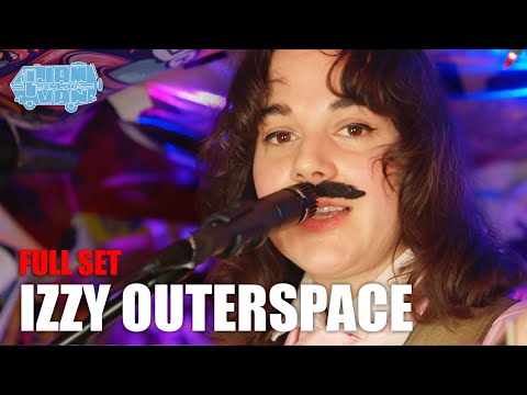 LA based songwriter Izzy Outerspace live for Jam in the Van (Full Set)