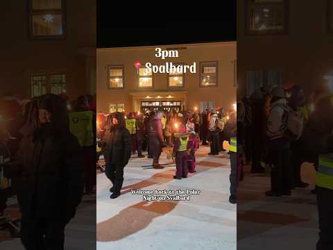 3PM - WHOLE TOWN walks in darkness | Longyearbyen 🎄🧑🏼‍🎄