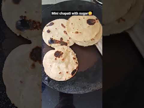 Mini chapatis with sugar 😋👌#shorts#viral #youtubeshorts