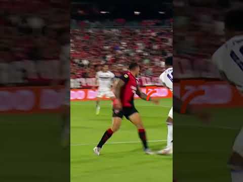 LO TUVO CERCA CAVANI!