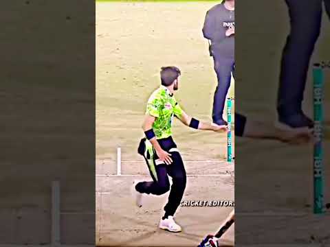 Shaheen Shah Afridi bowling action#naseemshah #babarazam#cricket #hblpsl9#highlights#100 #allrounder