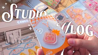 Studio Vlog ✩ art merch, artist alley, zines, art school