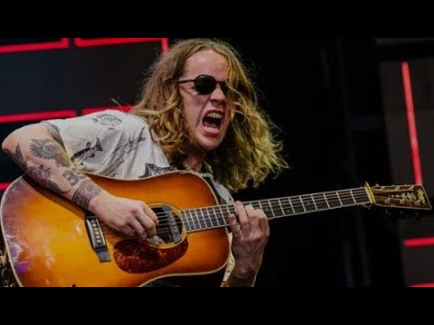 Billy Strings crushes "Raleigh & Spencer" 7/30/2024 Worcester, MA