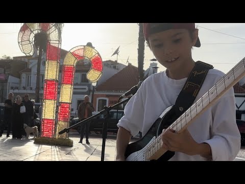 SRV - Scuttle Buttin #blues #lick #riff #doubletrouble #guitar #looper #8yearsold #leonardo #viral