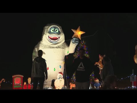 One Beaufort family spreading holiday cheer through free holiday light display