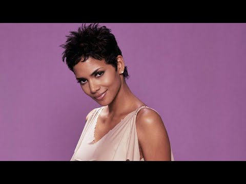 SEXY HALLE BERRY PHOTOS: Pantyhose, Stockings, Tights,Heels, Mini Skirt,MiniDress