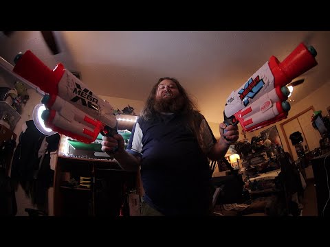 "Mega XL is awesome the Nerf blasters not so much... Duel Big Rigs!" DU, Der Got Nerfed!